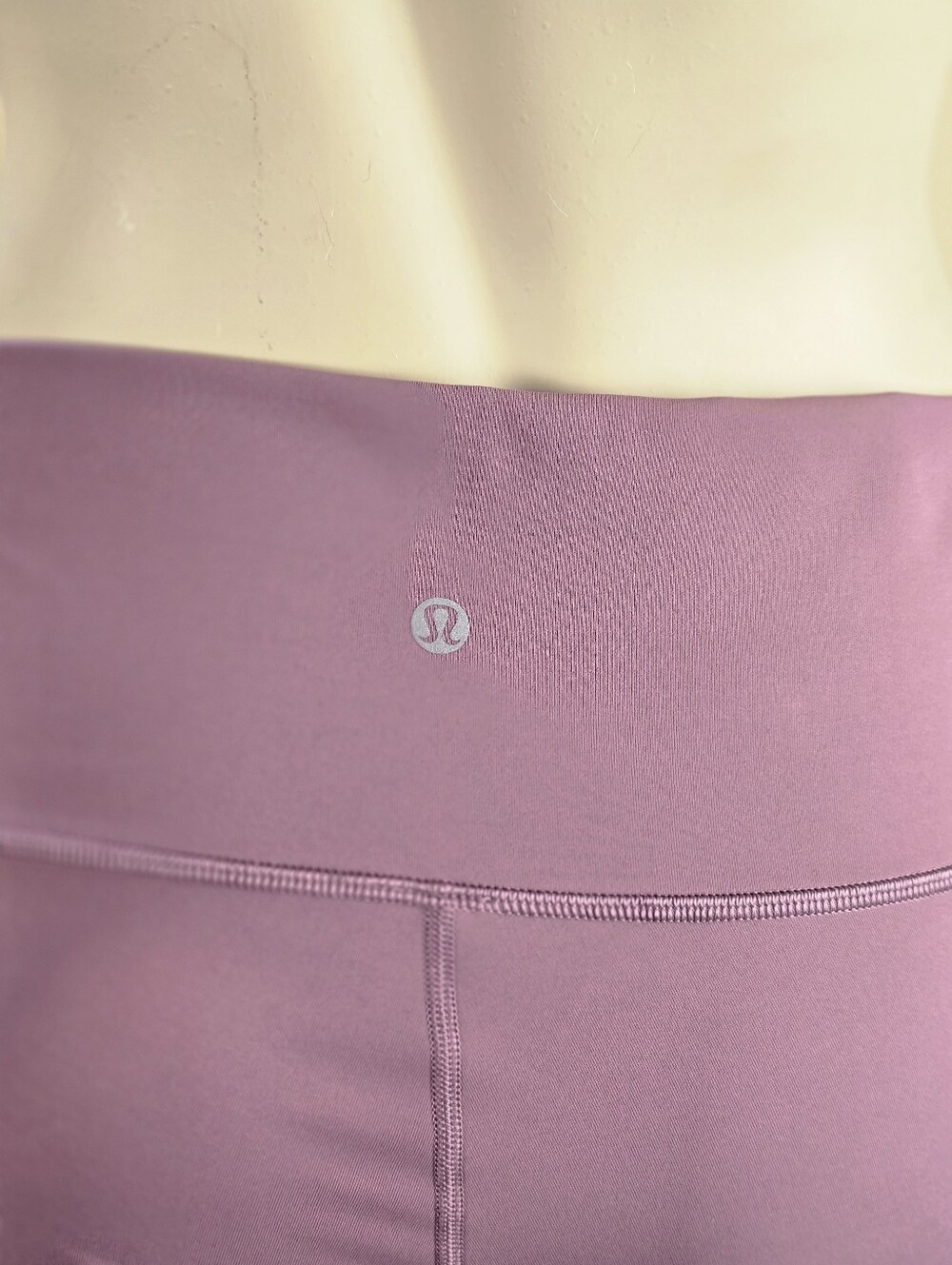 Lululemon Wunder Under High-Rise Crop 17"  Luxtreme Wisteria Purple - Picture 3 of 6